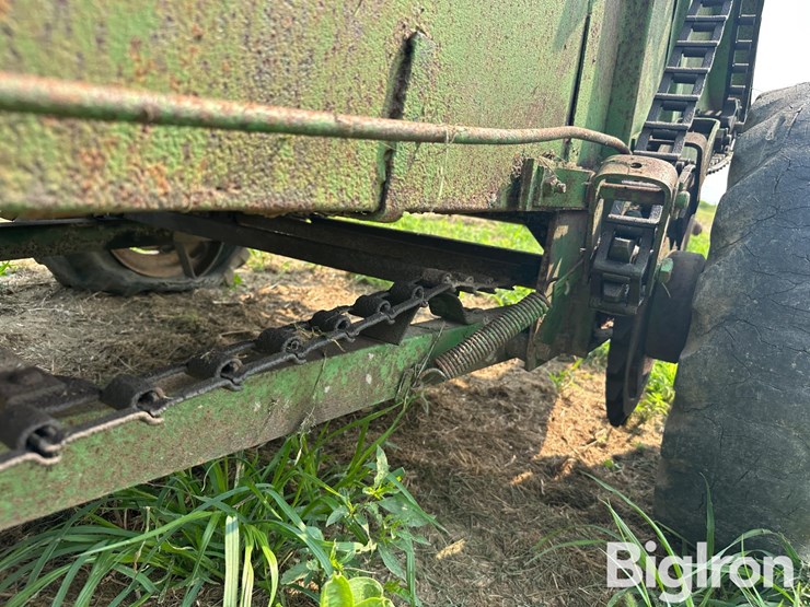john-deere-11-image-15