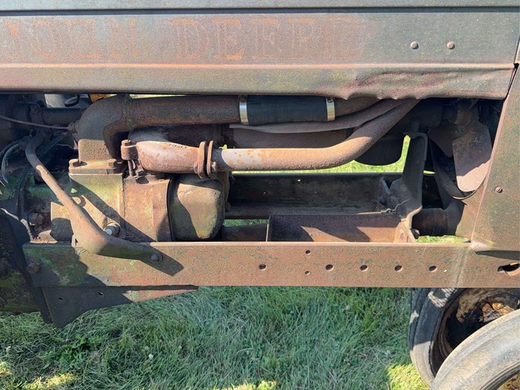 john-deere-b-image-25