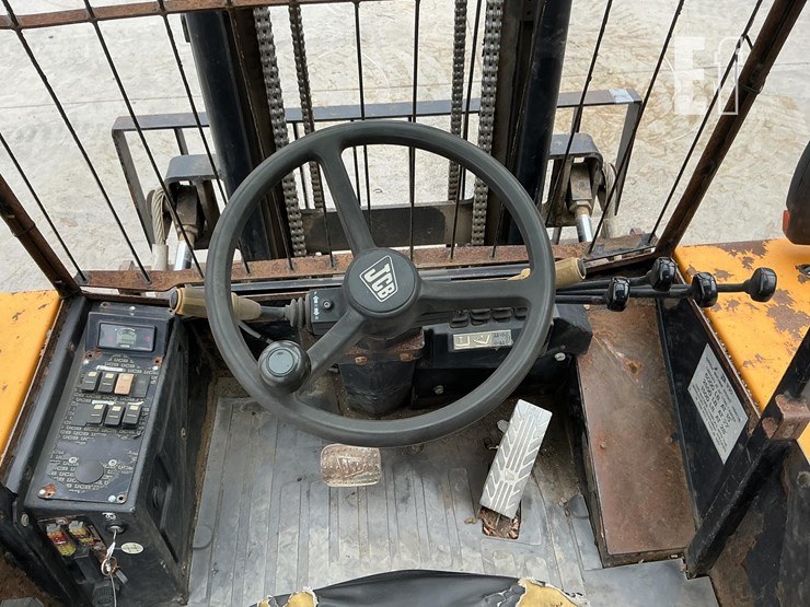 2013-jcb-930-image-13