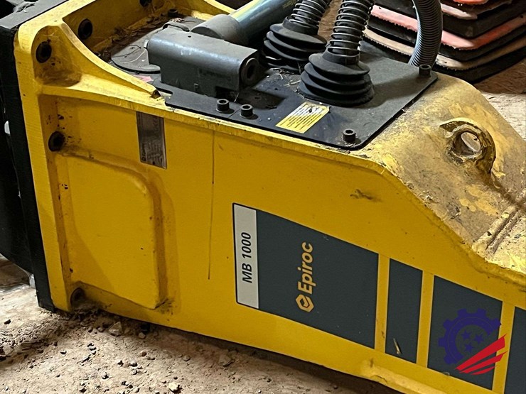 2019-epiroc-mb1000-hydraulic-hammer-image-11