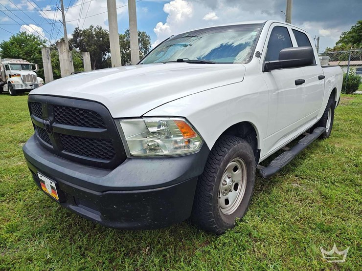 2017-dodge-1500-image-1