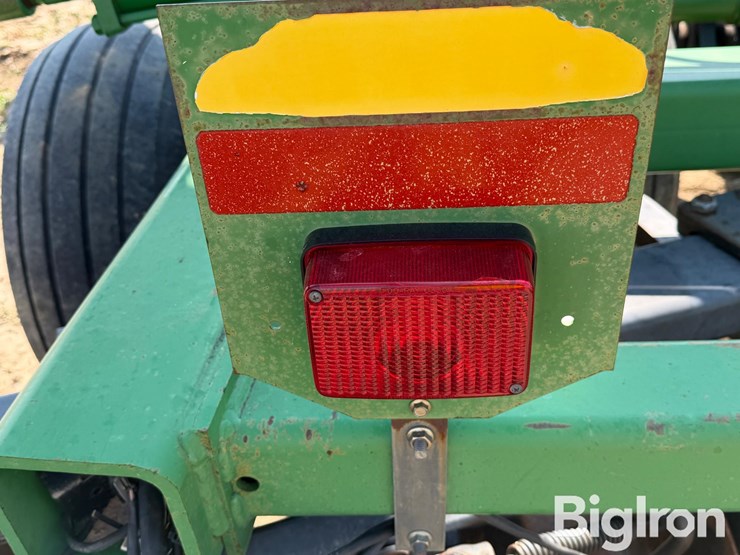 john-deere-637-image-13