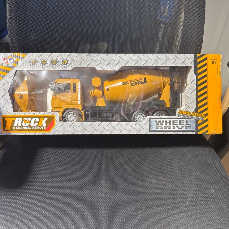 #1025 • Remote control concrete truck