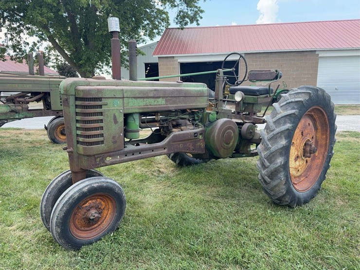 john-deere-b-image-1