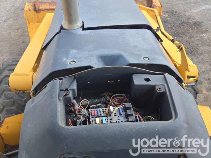 deere-310g-image-43