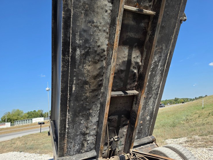 #26510-•-2006-mack-ct713-triaxle-dump-truck-image-34