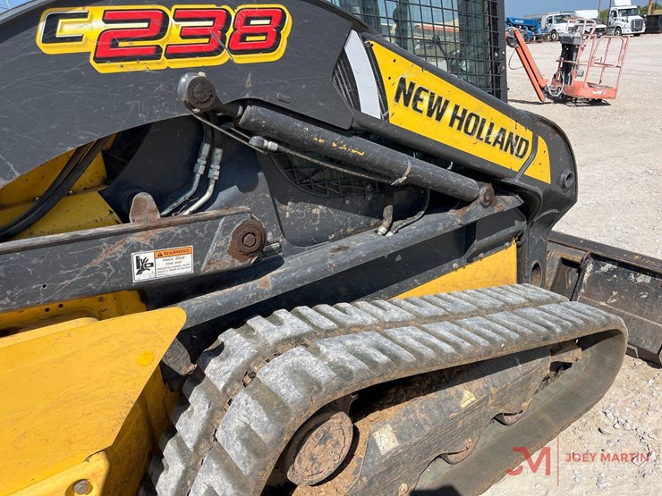 new-holland-c238-image-7