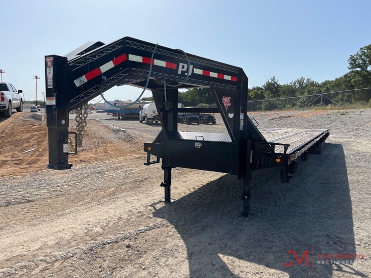 2022-pj-t/a-40'-gooseneck-trailer-image-4