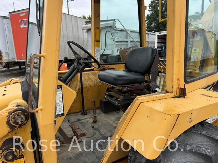 ford-f555b-backhoe-loader-enclosed-cab-(richmond,-va)-image-15