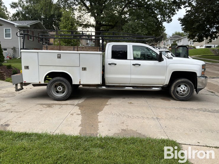 2016-chevrolet-silverado-3500-image-4