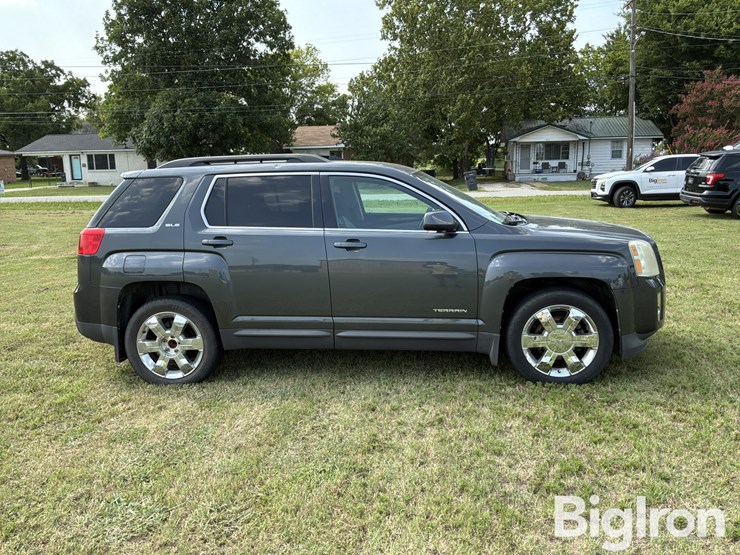 2011-gmc-terrain-image-4