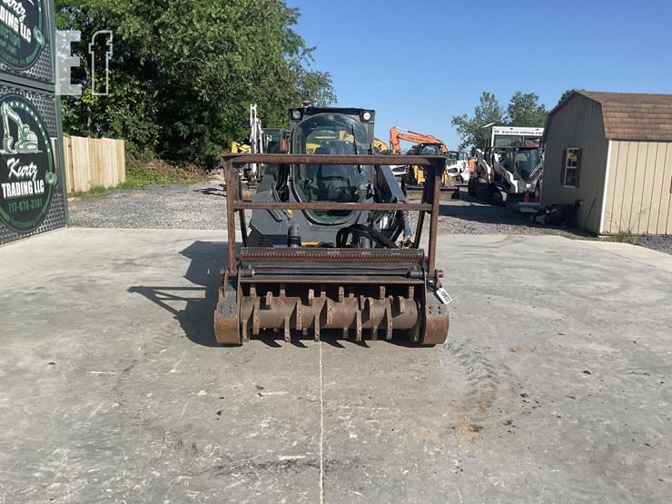 2021-deere-333g-image-7