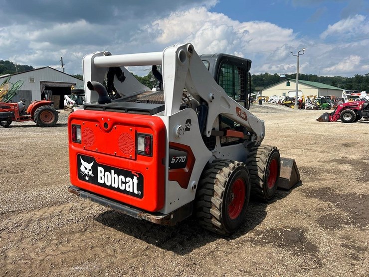 2024-bobcat-s770-image-6
