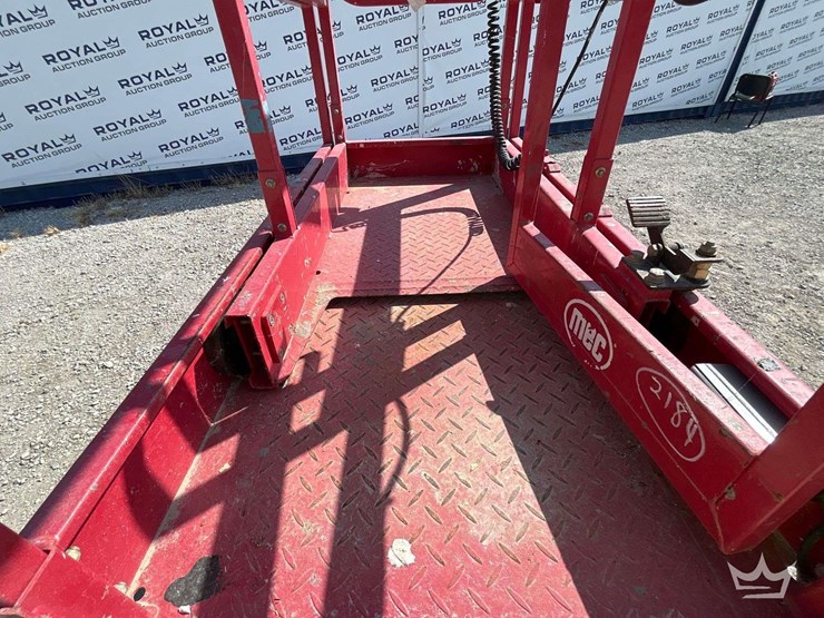 mec-scissor-lift-image-13