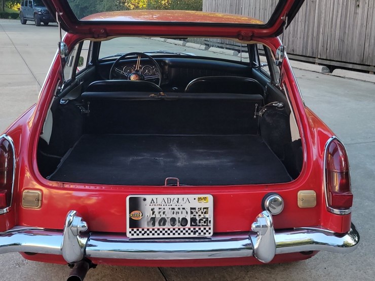 #146-•-offered-at-no-reserve-|-1969-mgb-gt-image-10