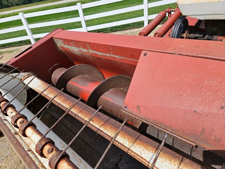 hesston-6450-image-11