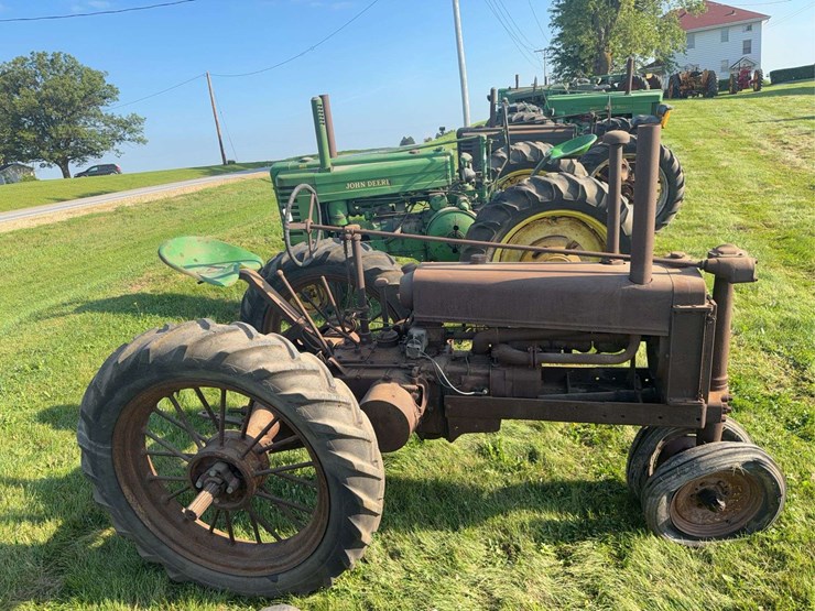 john-deere-b-image-6