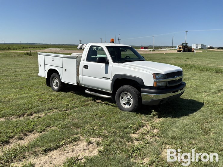 2003-chevrolet-silverado-2500-image-1