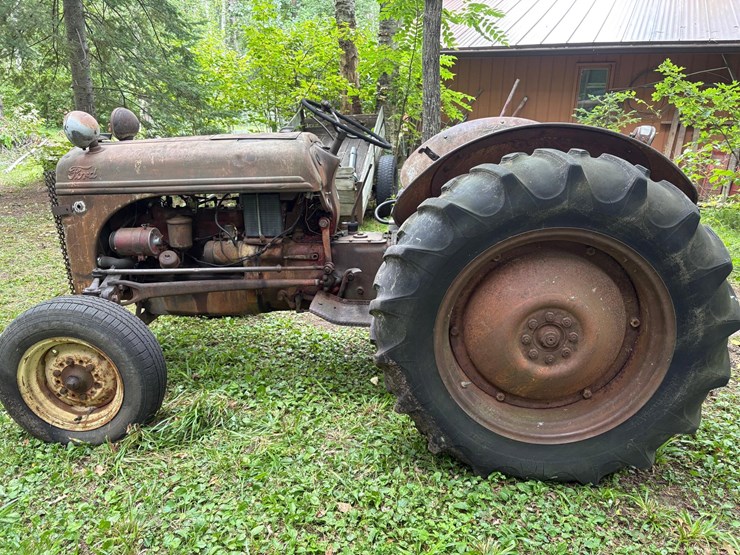 1953-ford-8n-image-1