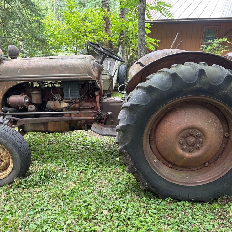 1953 FORD 8N