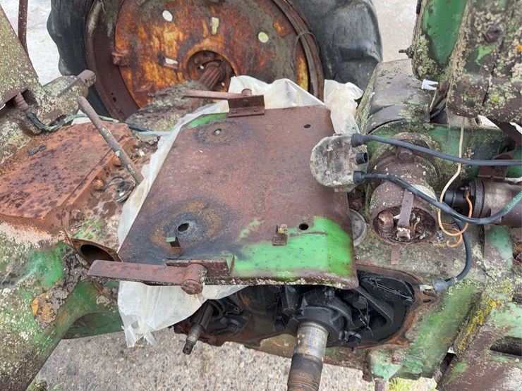 john-deere-b-image-23