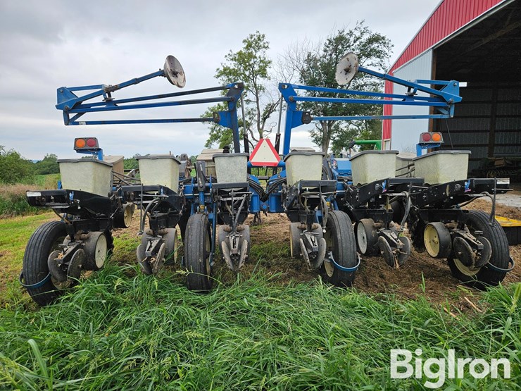 1993-kinze-2200-image-6