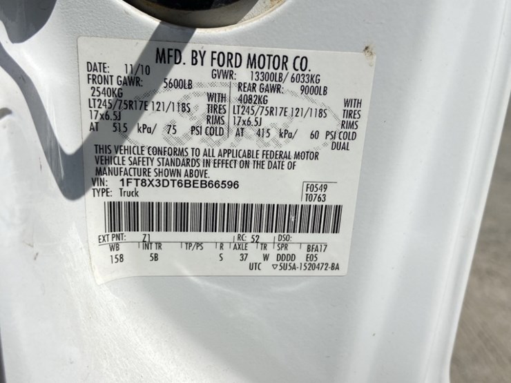 2011-ford-f350-image-31