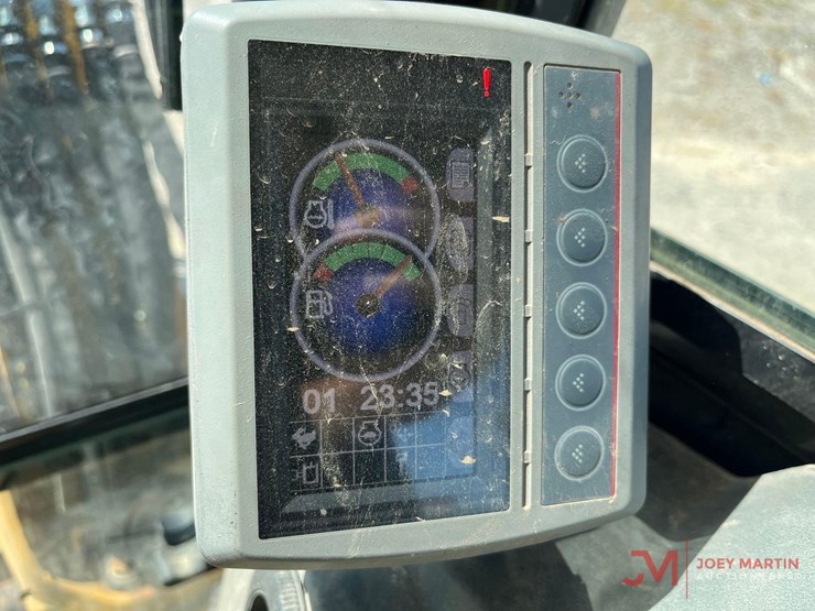 2016-caterpillar-305.5e2-cr-image-11