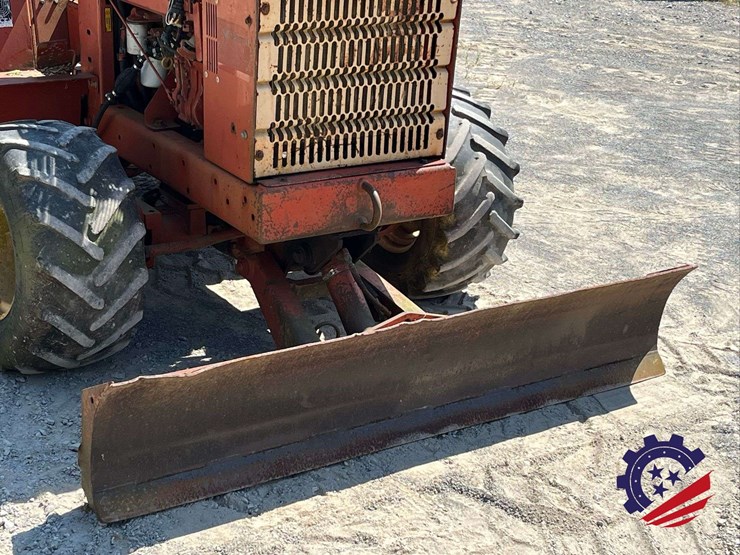2001-ditch-witch-3700-image-13