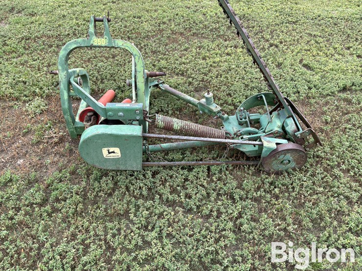 john-deere-350-image-12