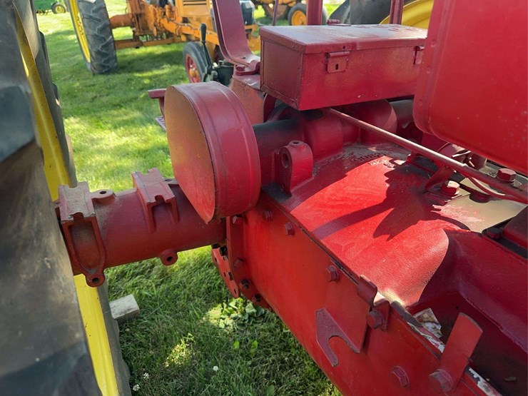 massey-harris-challenger-image-24