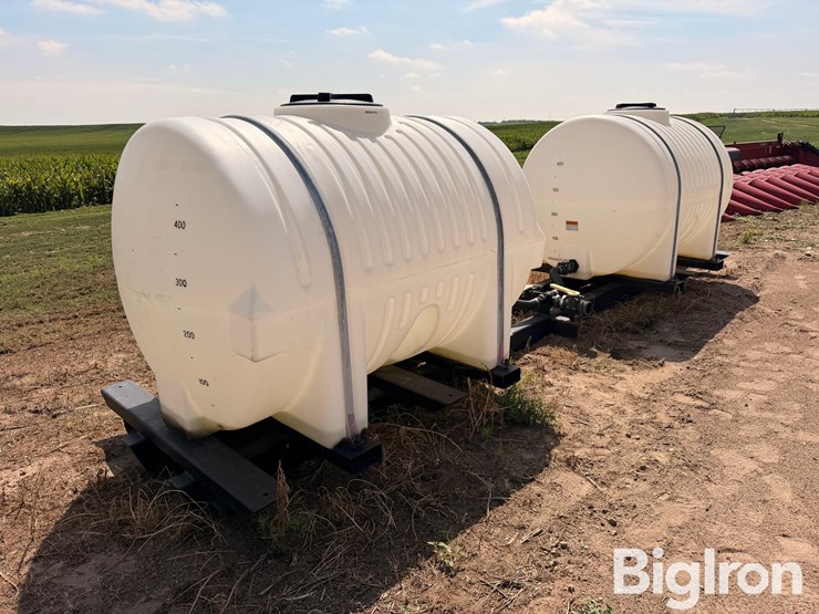 1000-gal-saddle-tanks-w/case-ih-mounting-brackets-image-3