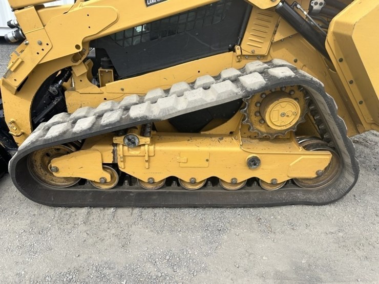 2023-caterpillar-299d3-xe-image-32