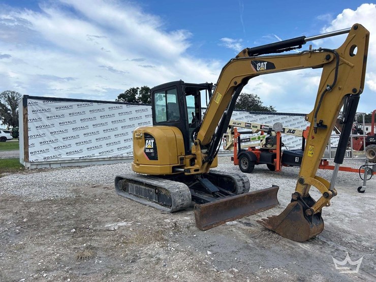 2018-caterpillar-305.5e2-image-2