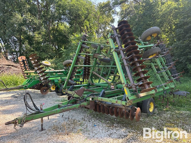 john-deere-724-image-1