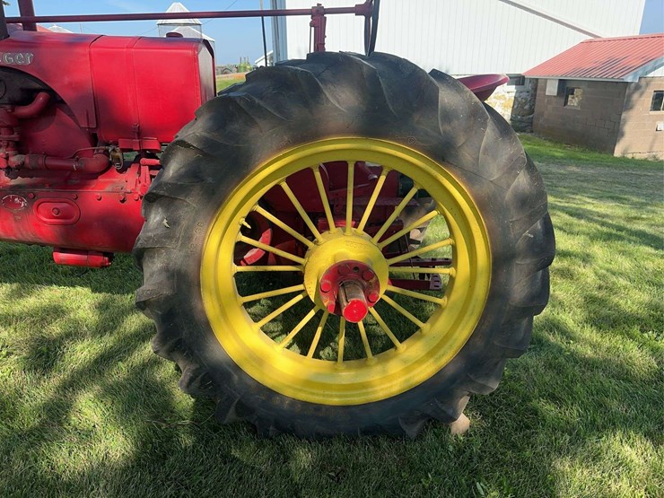 massey-harris-challenger-image-37