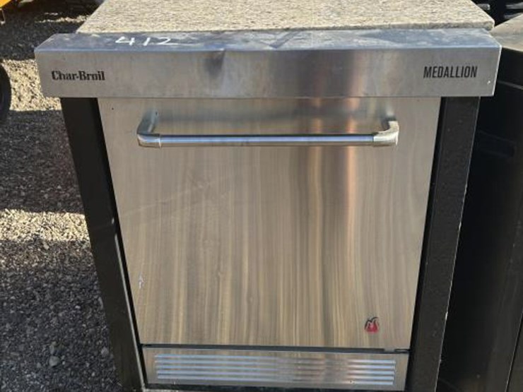 #206-•-5---piece-char-broil-medallion-outdoor-kitchen-image-19