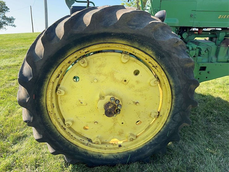 john-deere-70-image-45