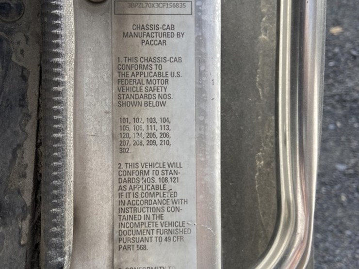 2012-peterbilt-320-image-10