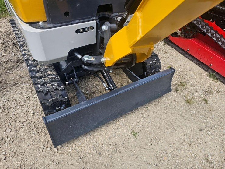 unused-sd-launch-me20-mini-excavator-image-4