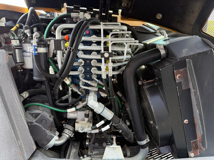 2019-mecalac-6mcr-image-14