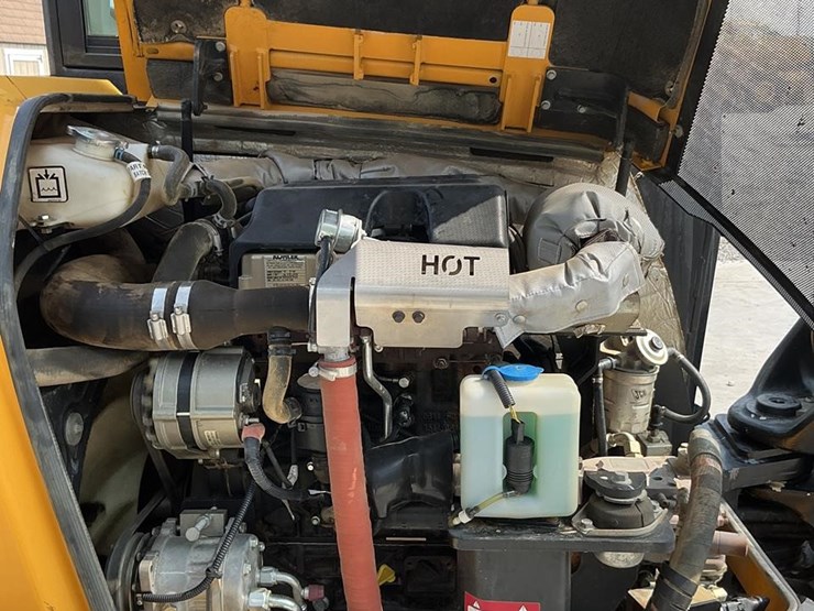 2021-jcb-55z-1-image-20