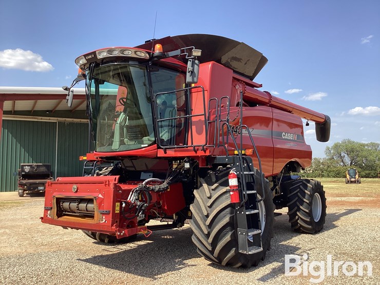 2014-case-ih-7140-image-1