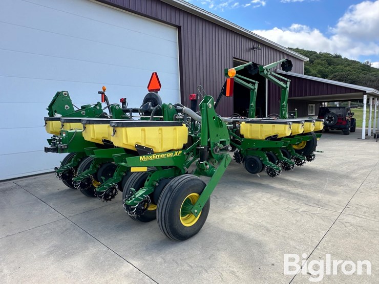 2009-john-deere-1770nt-image-5