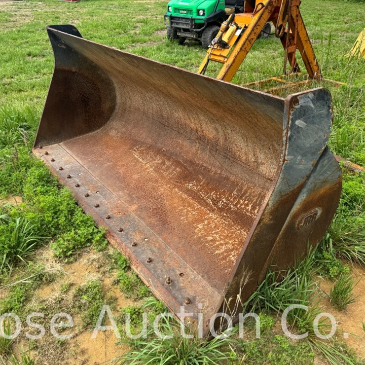 JRB 416 GP Bucket 2.5YD capacity