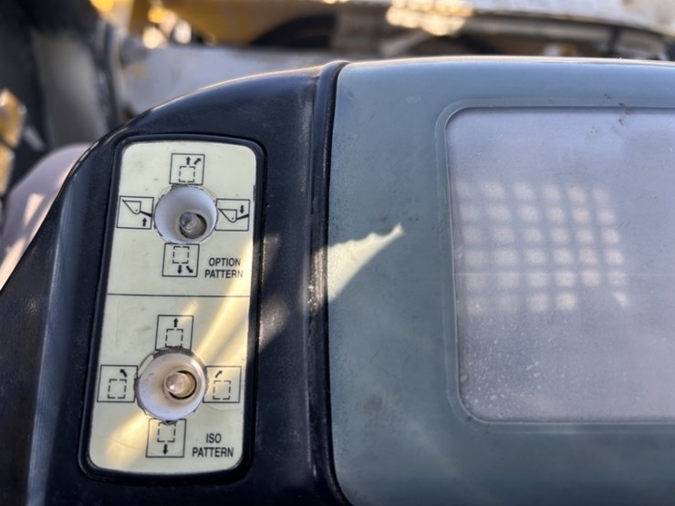 komatsu-sk820-5n-image-26