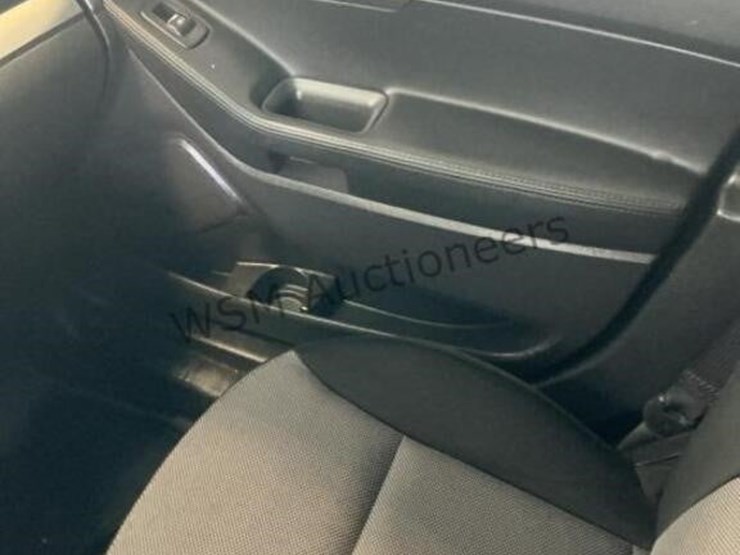 2014-ford-explorer-image-22