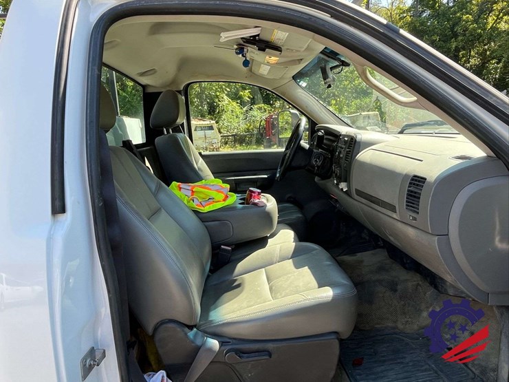 2009-chevrolet-silverado-2500-image-45