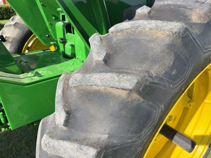 john-deere-2520-image-16