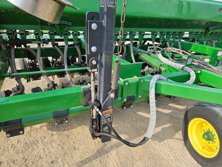 john-deere-750-image-14